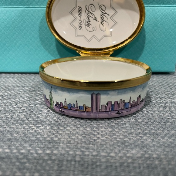 Tiffany & Co Halcyon Days Enamel Statue of Liberty trinket box - Picture 12 of 12